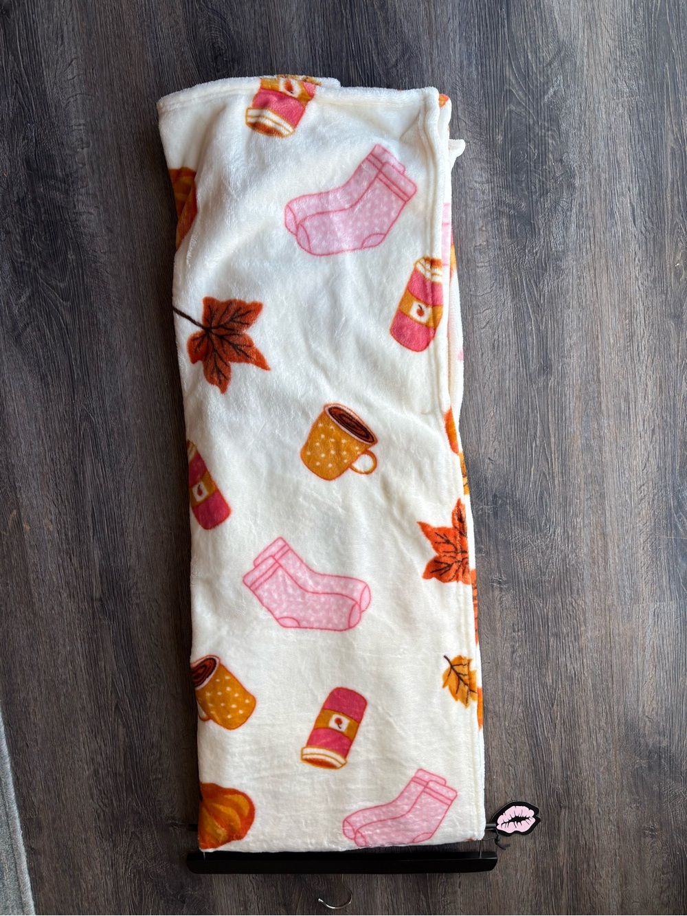 NWT Betsey Johnson Fall Treats Throw Blanket - Picture 4 of 4